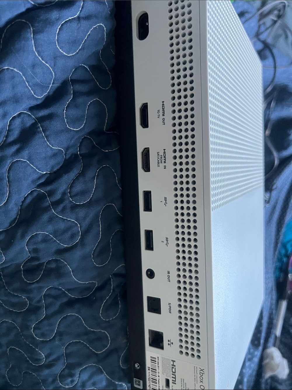 BUNDLE ! Xbox One S White Console - Clean White Finish - Picture 3 of 9